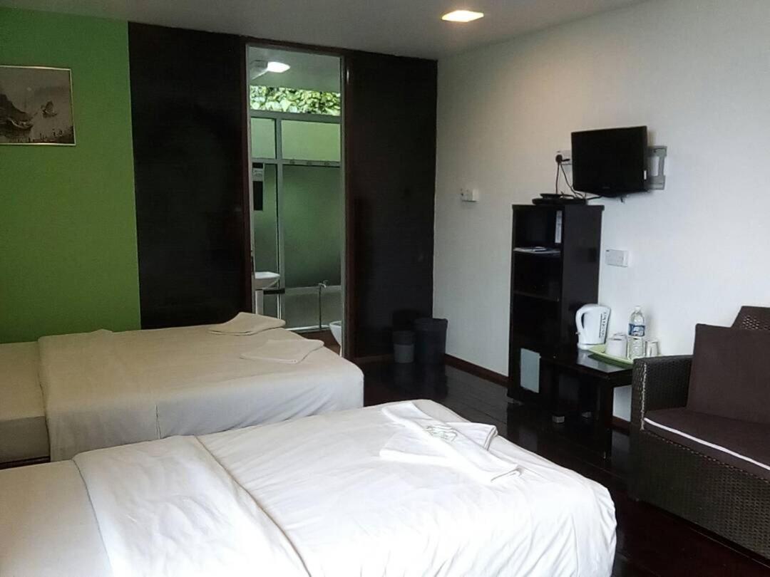 J Residence Kampong Kundassan 객실 사진