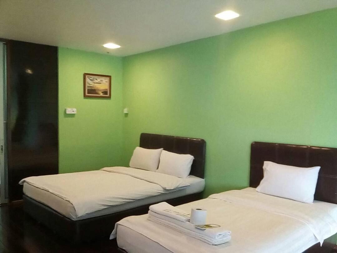 J Residence Kampong Kundassan 객실 사진