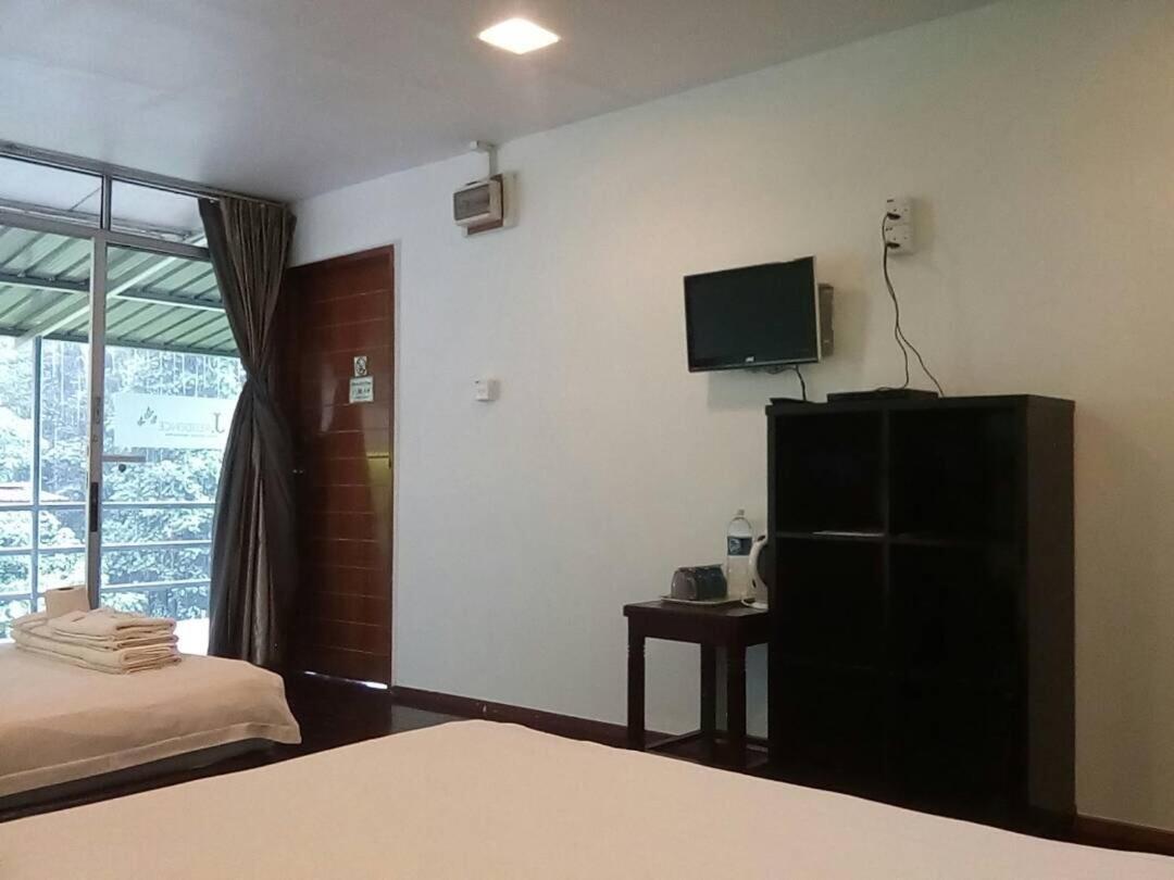 J Residence Kampong Kundassan 객실 사진
