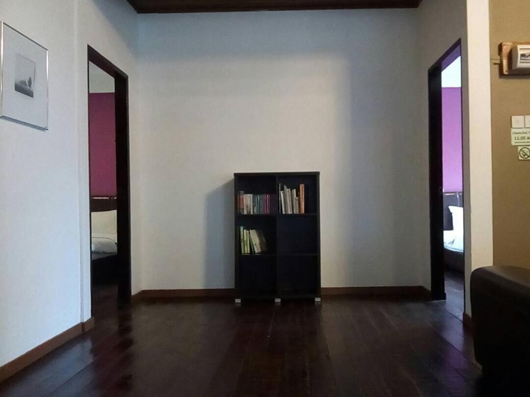 J Residence Kampong Kundassan 객실 사진