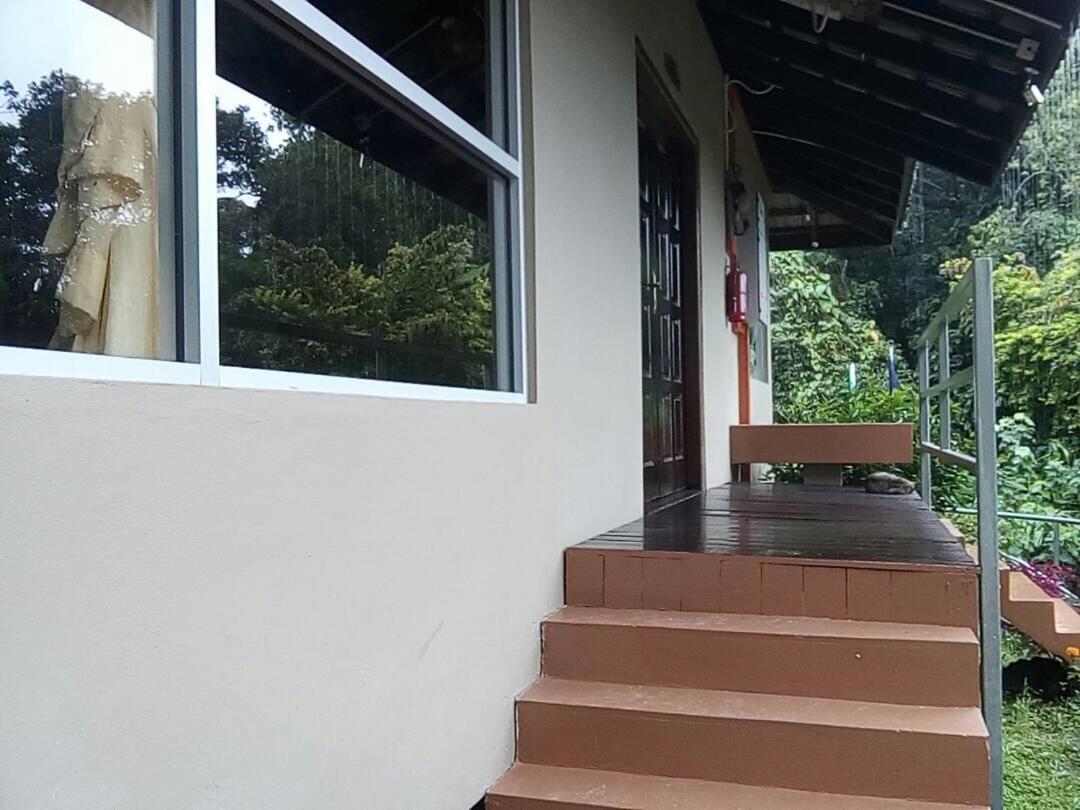 J Residence Kampong Kundassan 객실 사진