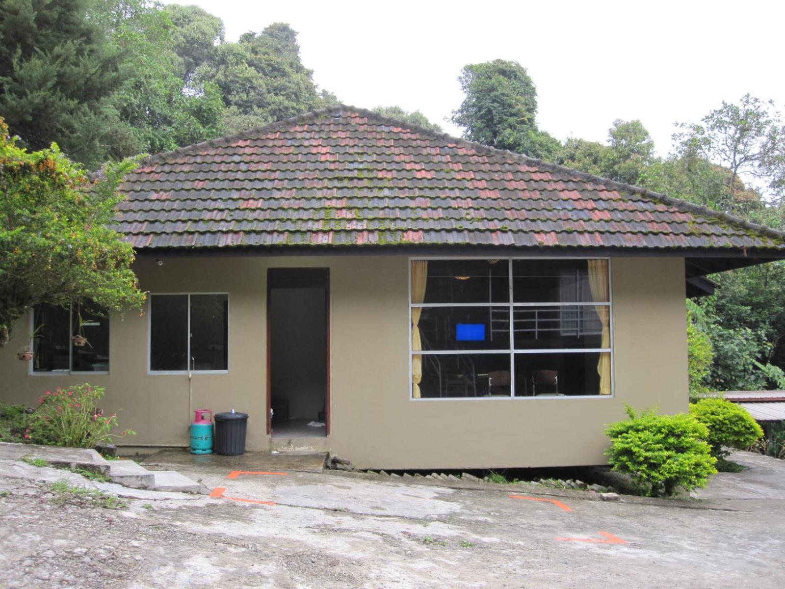 J Residence Kampong Kundassan 객실 사진